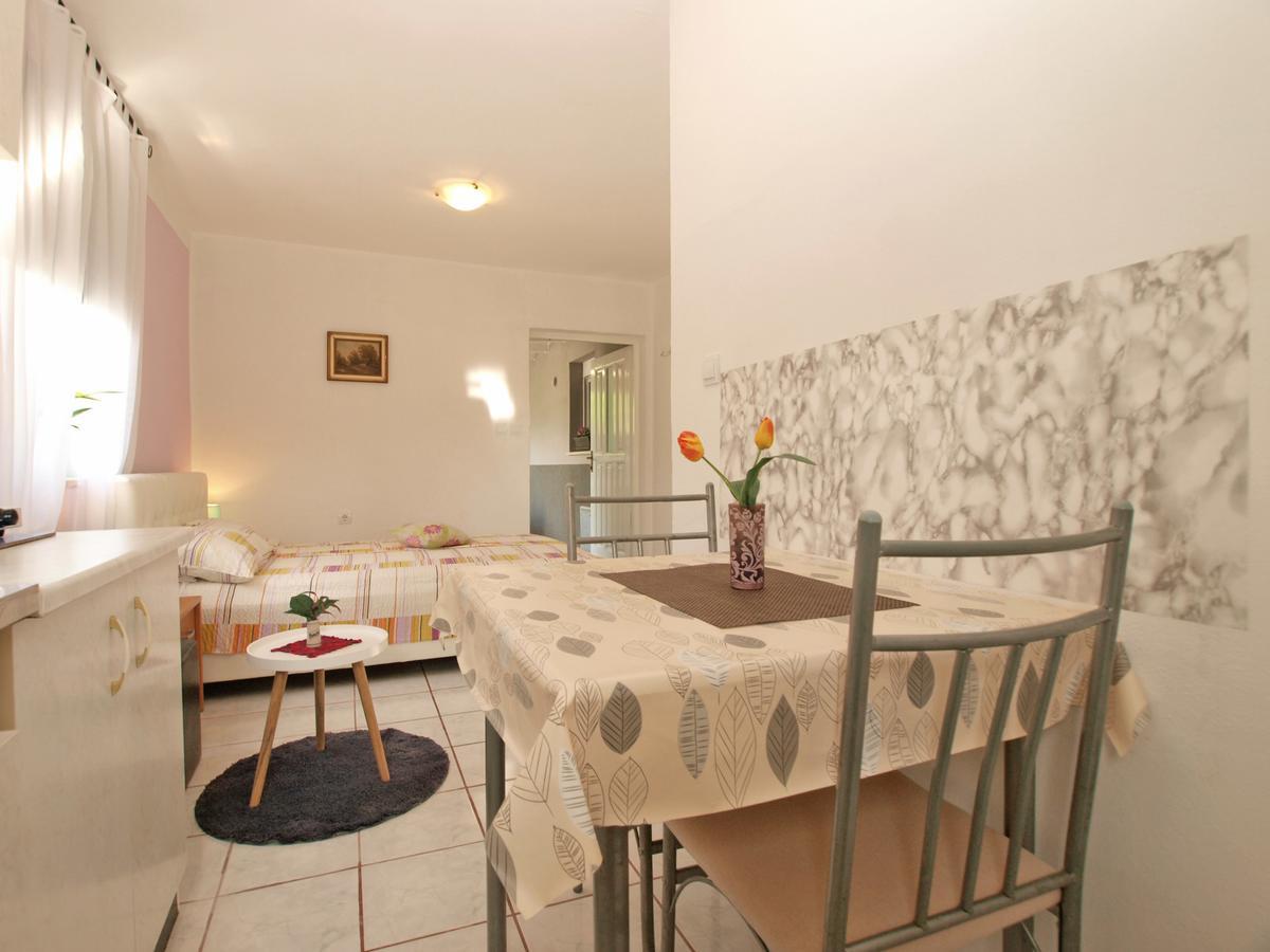 Apartment Josip 1649 Fažana エクステリア 写真